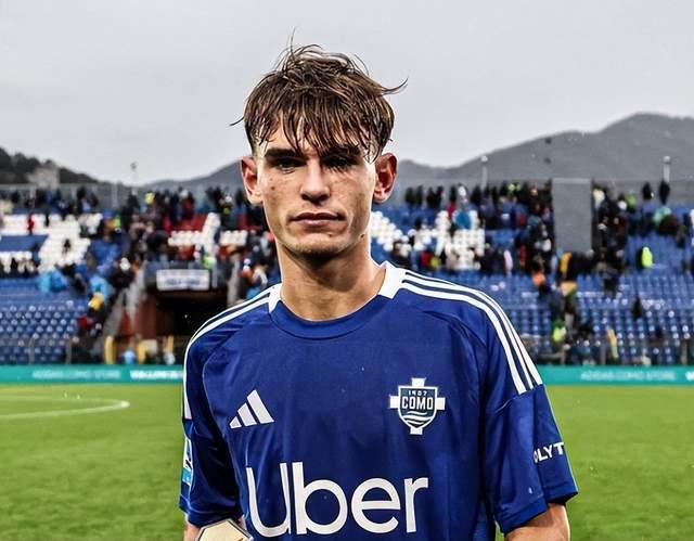 也显示出她 也显示出她